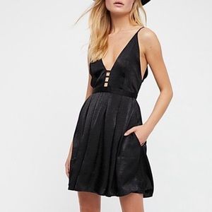 Elegant Black Sleeveless Dress
